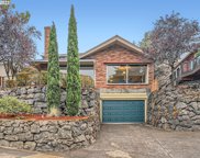 2831 NE EDGEHILL PL, Portland image