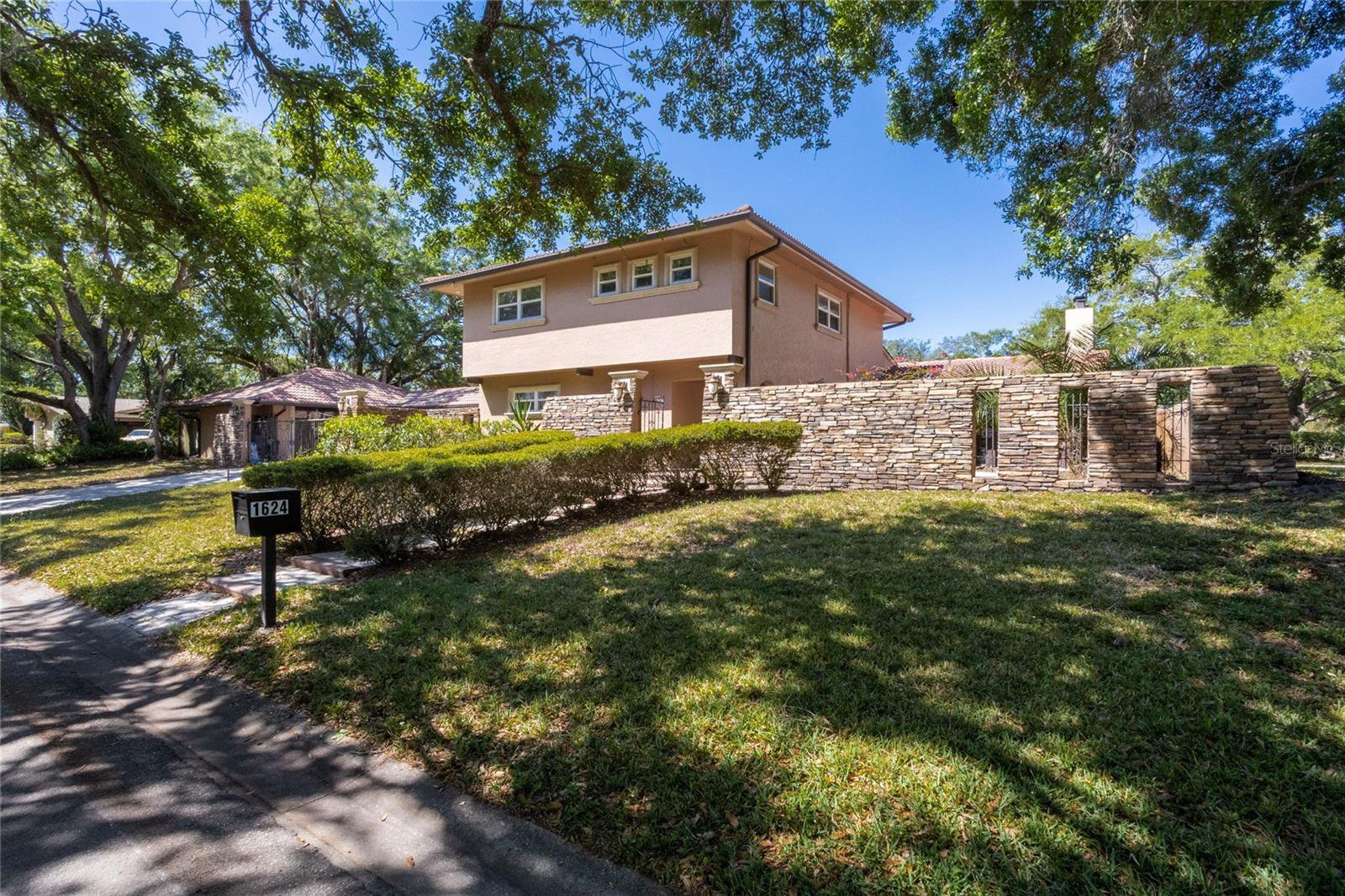 1624 Sheldon Drive, Clearwater Property for Sale in , it has 4 bedrooms