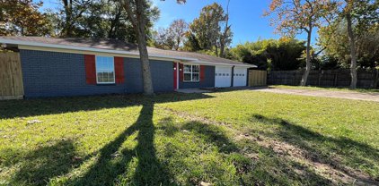 2102 Massey Tompkins Road, Baytown