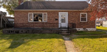 840 Roosevelt Ave, York