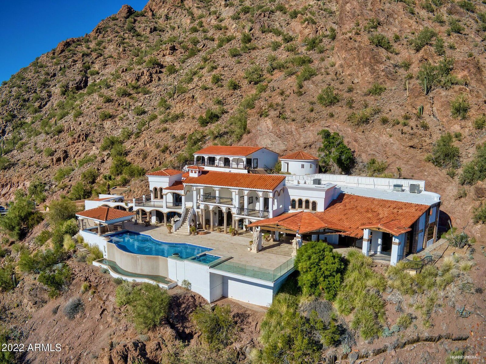 5400 E Valle Vista Road Unit 6, Phoenix, Arizona 85018. 5 bedrooms