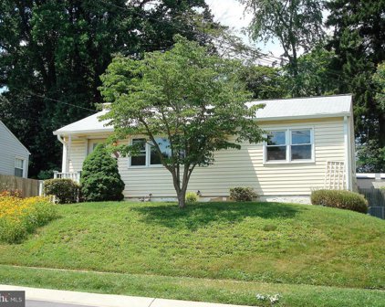 1026 Gilbert Rd, Rockville