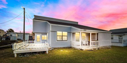 220 Makepeace Street, North Topsail Beach