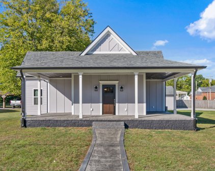 302 Hay Long Ave, Mount Pleasant