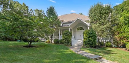 9 Beaver Pond Lane, South Salem