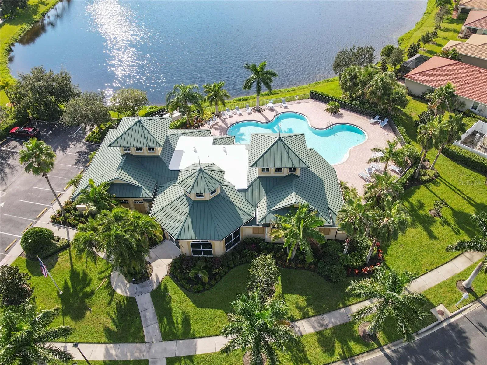 Talon Bay clubhouse and lakeside swimming pool