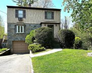 6 Hillside Avenue, Pelham image