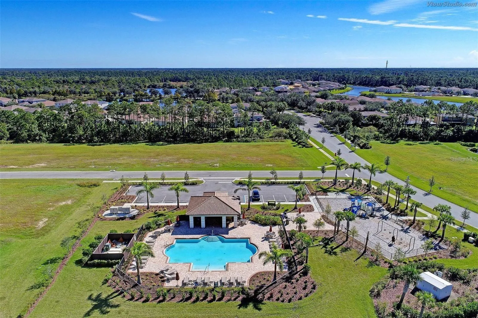 North Port neighborhood with homes and lakes