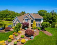 16 Country View Drive, Freehold image