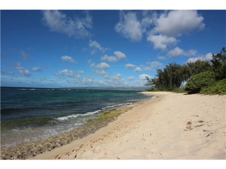 Mokuleia sandy beach 