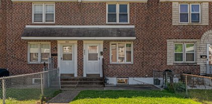 885 Taylor Dr, Folcroft