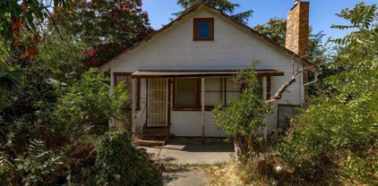 321 S 3rd Street, Dixon