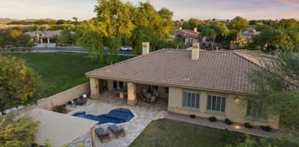 744 E County Down Drive, Chandler