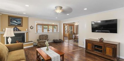 7430 Ballinger Avenue, San Carlos