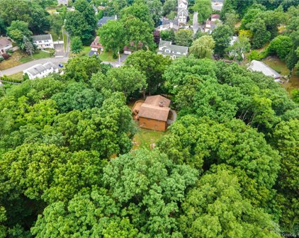 94 Eiler Lane, Irvington