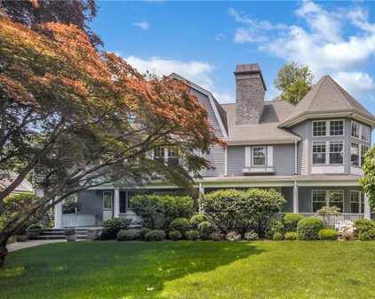 9 Sturgis Road, Bronxville