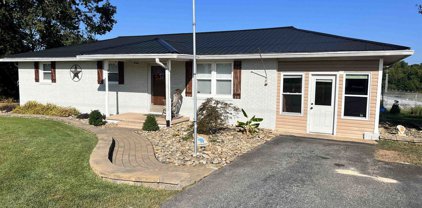 448 Halls Bridge Rd, Spartanburg