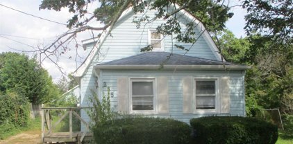 255 Maple Avenue, East Meadow