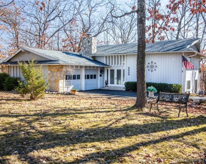 26 Walkers Cay Drive, Osage Beach