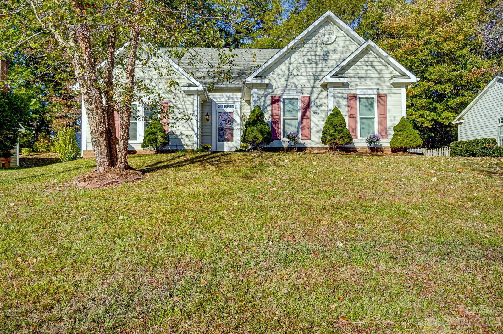 8703 Woodcock Lane, Charlotte, 28216