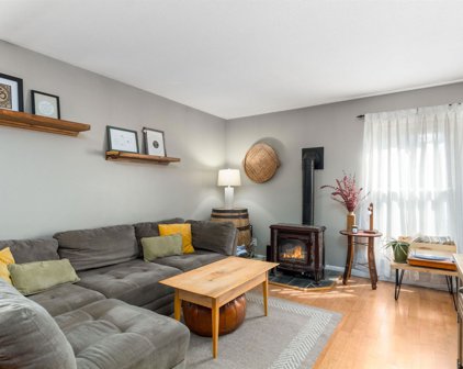 180 Ledgewood Circle Unit #102, Burlington