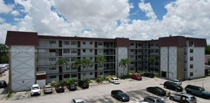 1325 W 68th St Unit #211, Hialeah