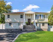 48 Paula Boulevard, Selden image