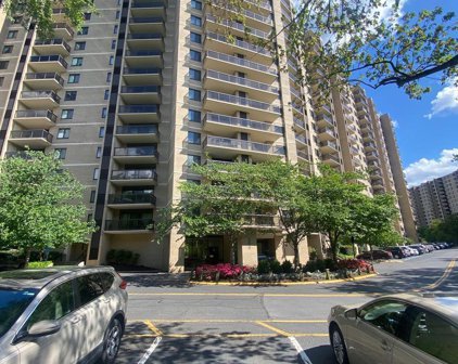 205 Yoakum Pkwy Unit #1812, Alexandria