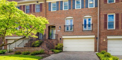 2612 N Glebe Rd, Arlington