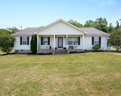 697 Whitaker Rd, Shelbyville