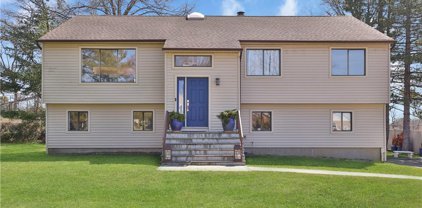77 Skyview Lane, New Rochelle