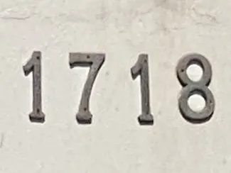 1718 Anapuni Sign