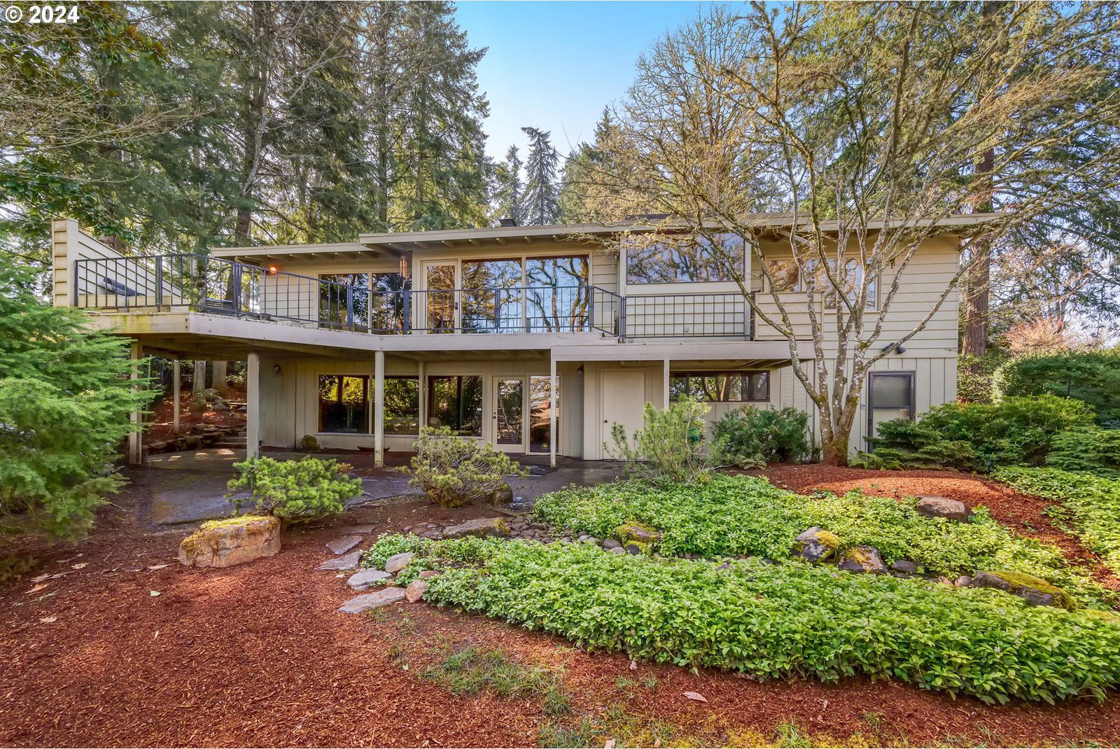 2515 HIGHLAND OAKS DR, Eugene, 97405