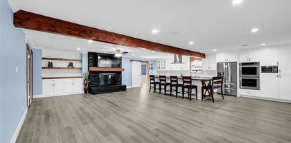 4221 Kelvin Lane, Deer Park