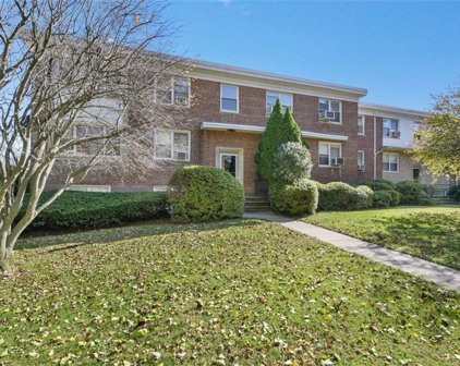 16 Keogh Lane Unit #2B, New Rochelle