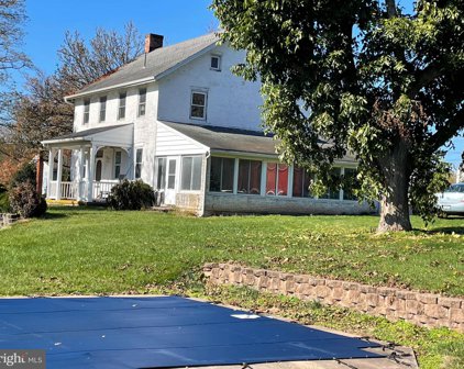 196 Lost Hollow Rd, Dillsburg