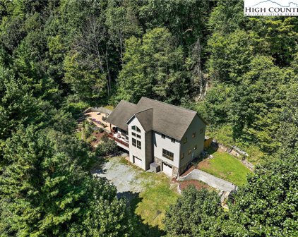 1266 Howards Creek Road, Boone