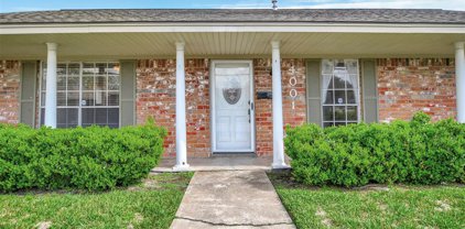 4001 Luella Avenue, Deer Park