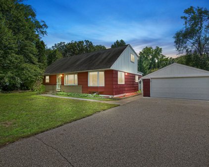 2624 Hillview Road, Mounds View