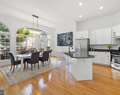 6720 Sullivan Way, Alexandria