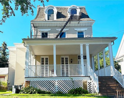 71 Remington Place, New Rochelle