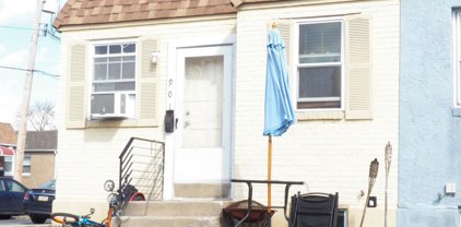 901 Pine Rd, Sharon Hill