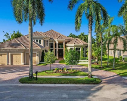 2664 Riviera Manor, Weston