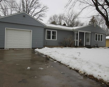 221 Baldwin Drive, Circle Pines