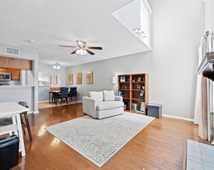 3201 Donnelly  Circle Unit 304, Fort Worth