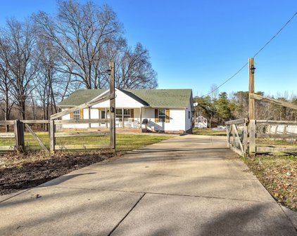 527 Colliers Bend Rd, Charlotte