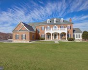 22077 Oatlands Rd, Aldie image