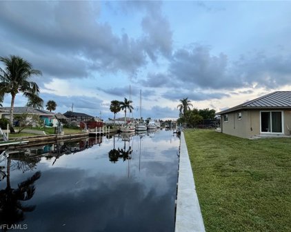 4560 Vinsetta Avenue, North Fort Myers