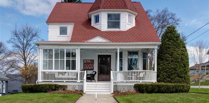 517 Bay, Petoskey