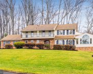 7906 Foxhound Rd, Mclean image
